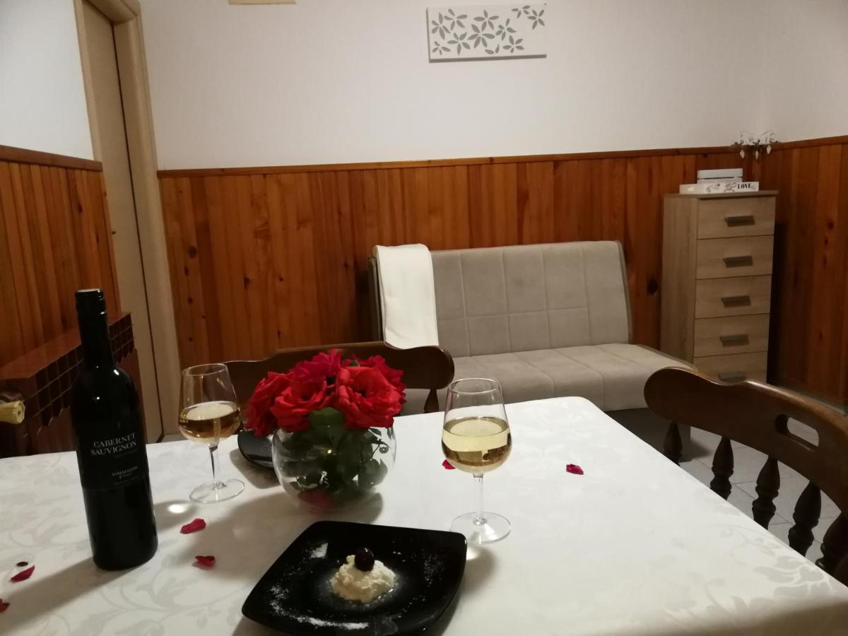 אומאג Giorgina Apartments מראה חיצוני תמונה