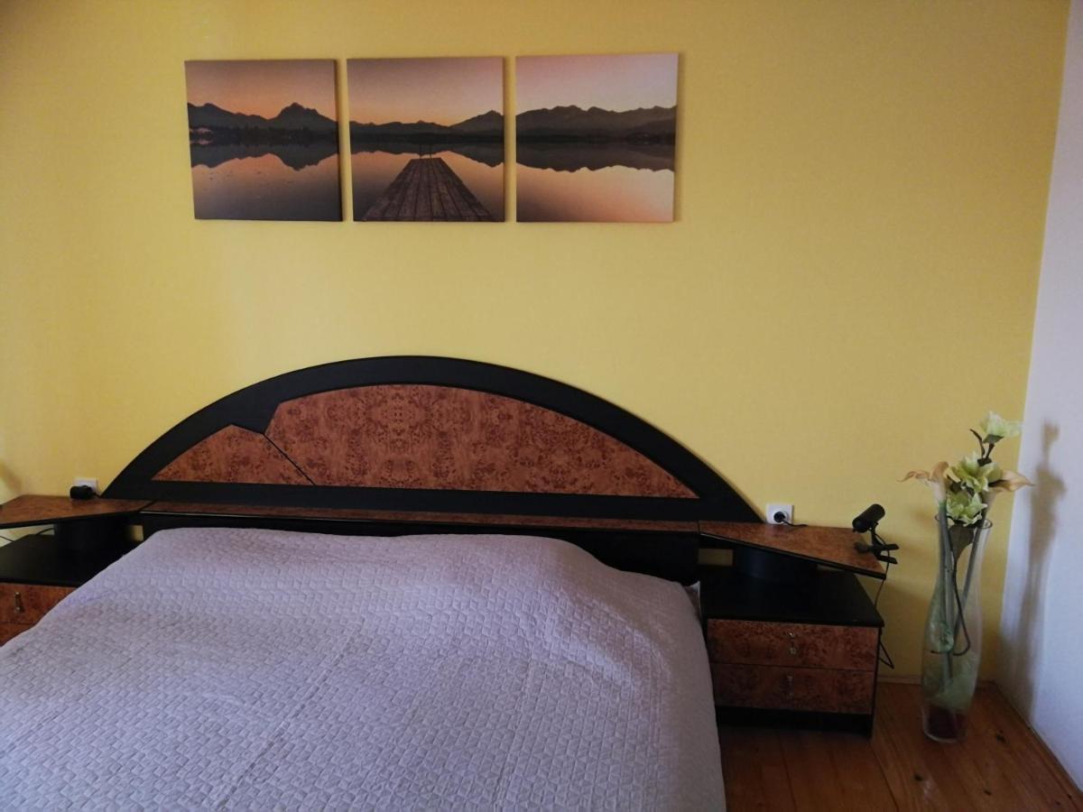 אומאג Giorgina Apartments מראה חיצוני תמונה