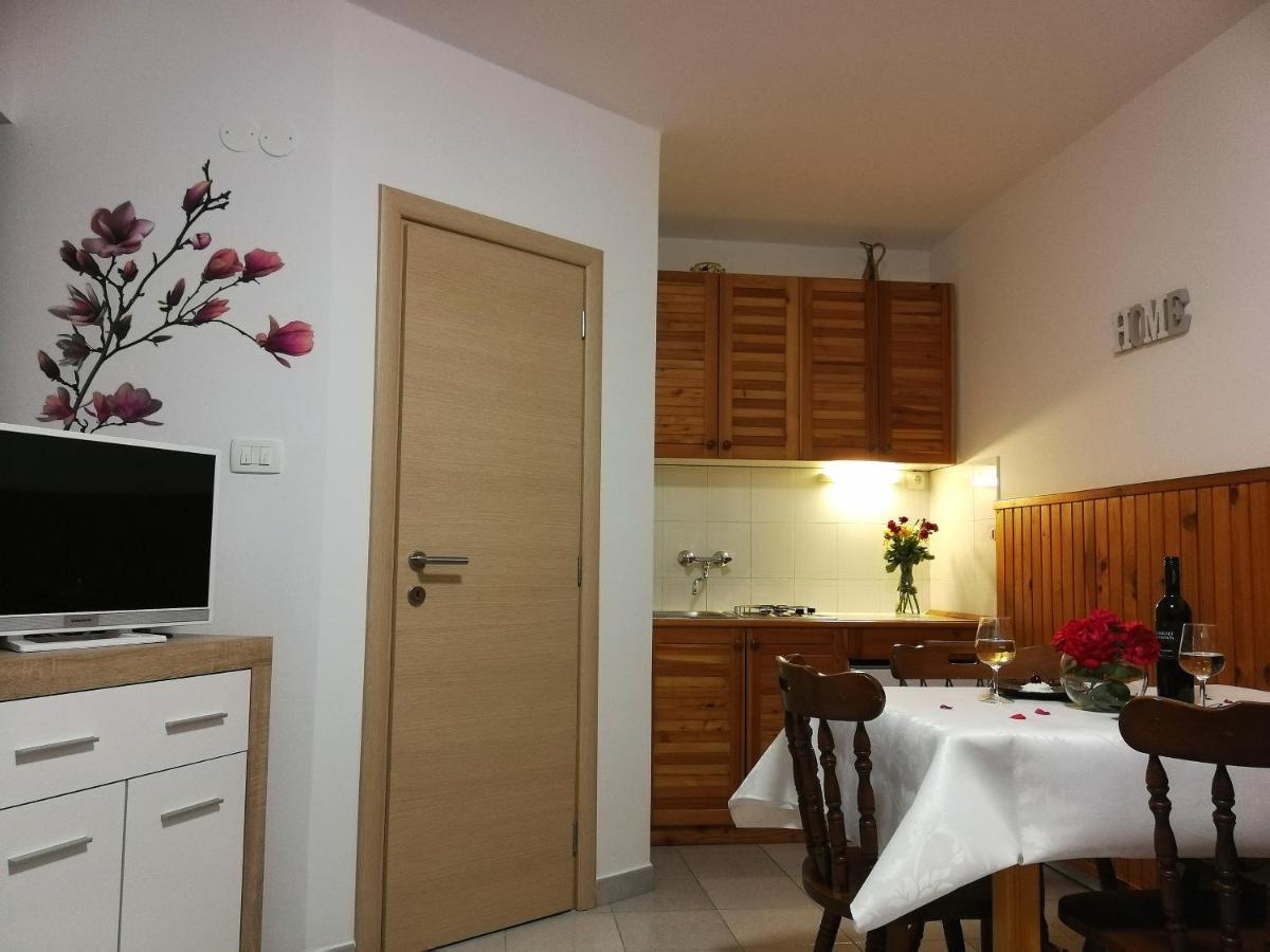 אומאג Giorgina Apartments מראה חיצוני תמונה