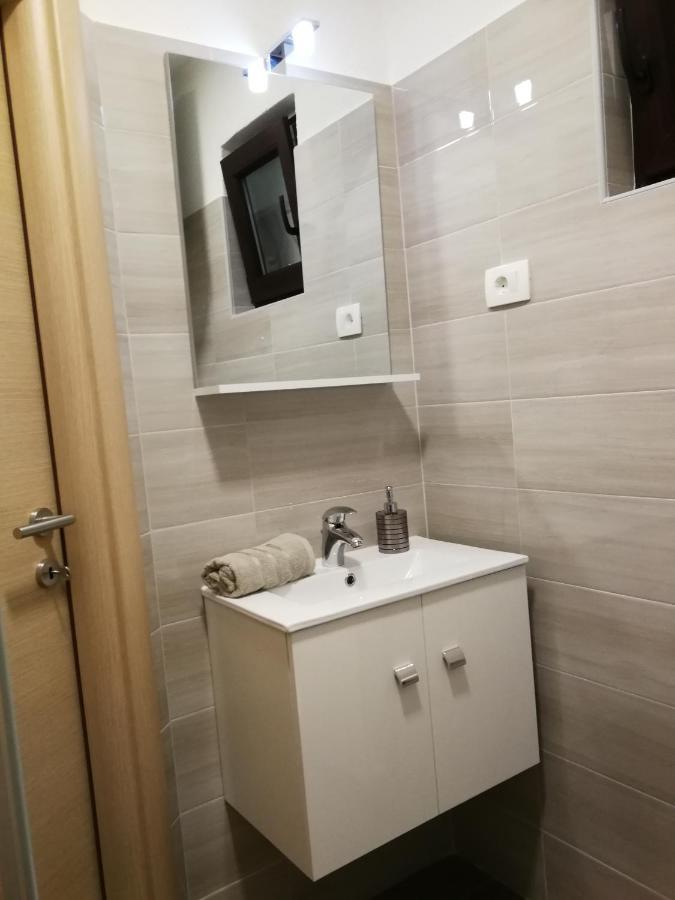 אומאג Giorgina Apartments מראה חיצוני תמונה